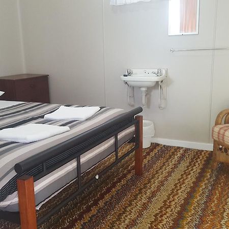 Tingle All Over Budget Accommodation Уолпол Экстерьер фото