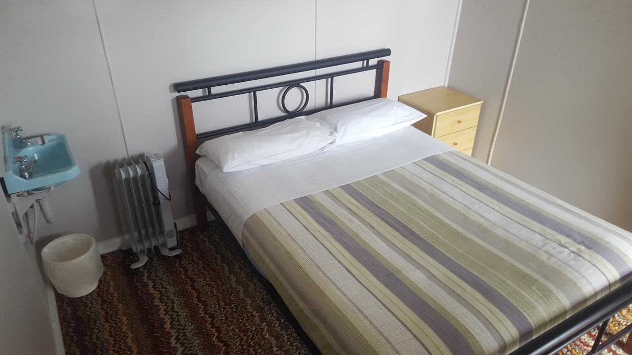 Tingle All Over Budget Accommodation Уолпол Экстерьер фото