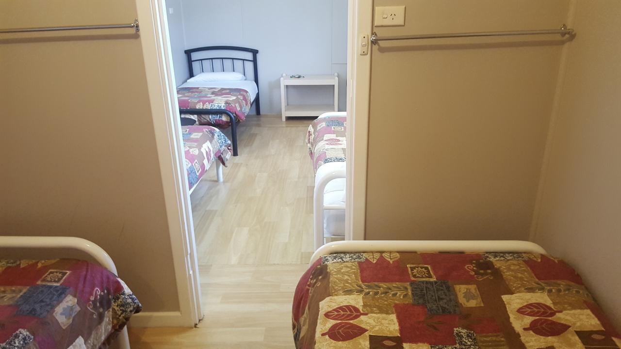 Tingle All Over Budget Accommodation Уолпол Экстерьер фото