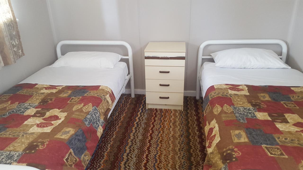 Tingle All Over Budget Accommodation Уолпол Экстерьер фото