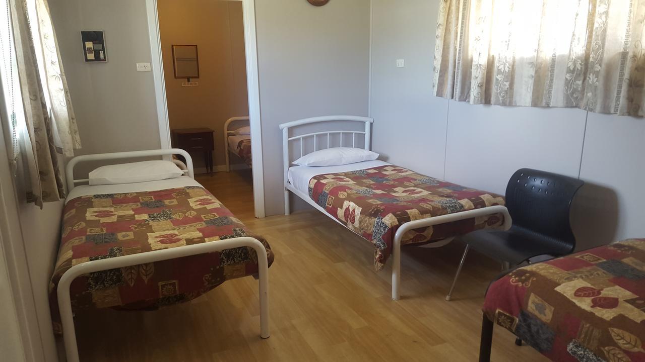Tingle All Over Budget Accommodation Уолпол Экстерьер фото