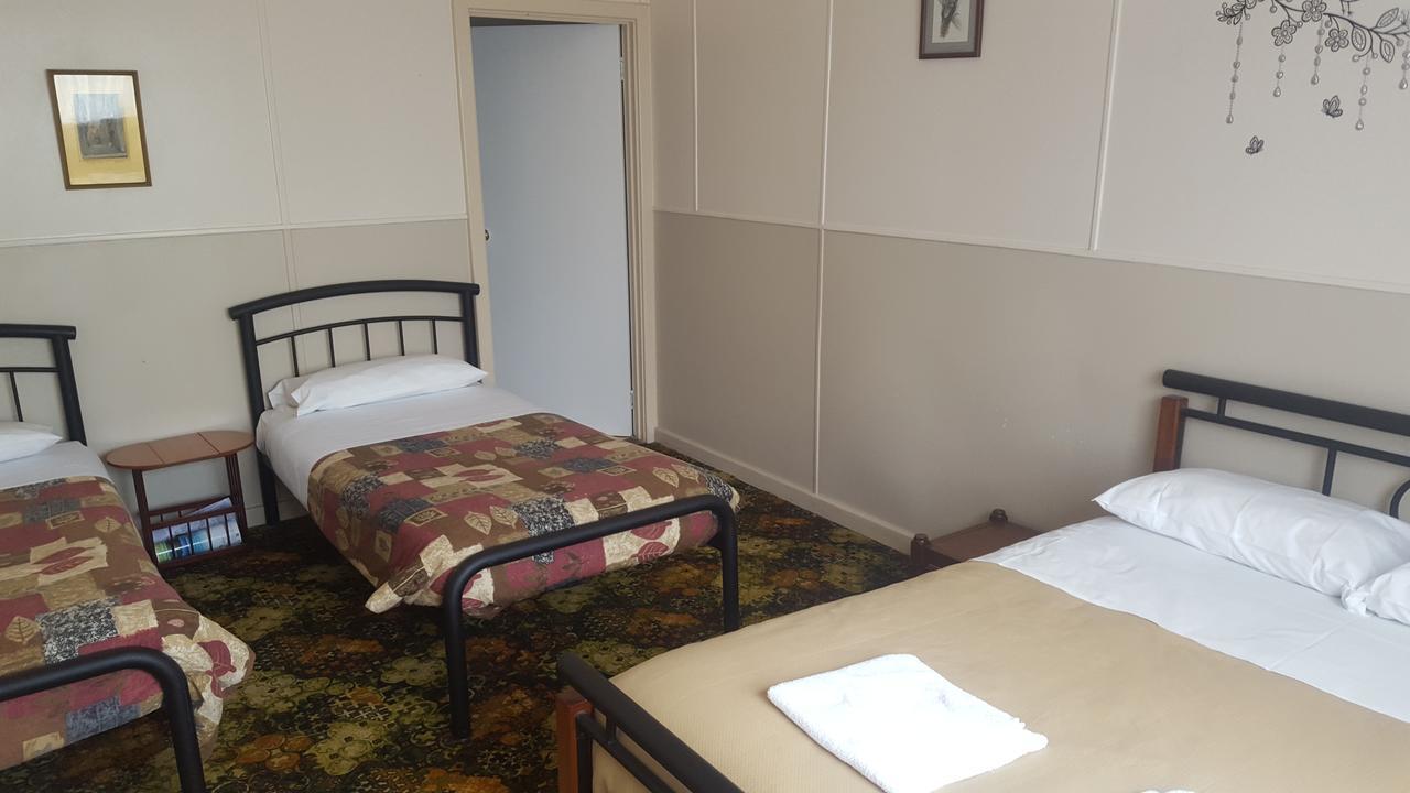 Tingle All Over Budget Accommodation Уолпол Экстерьер фото